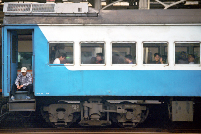 台灣鐵路旅遊攝影台中火車站月台旅客2002年之前攝影照片13